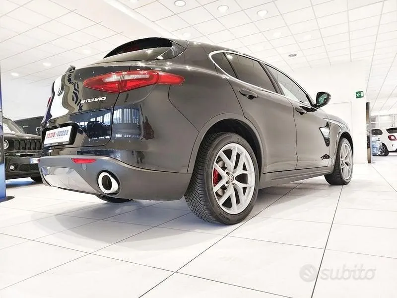 Alfa Romeo Stelvio 2017 photo 3