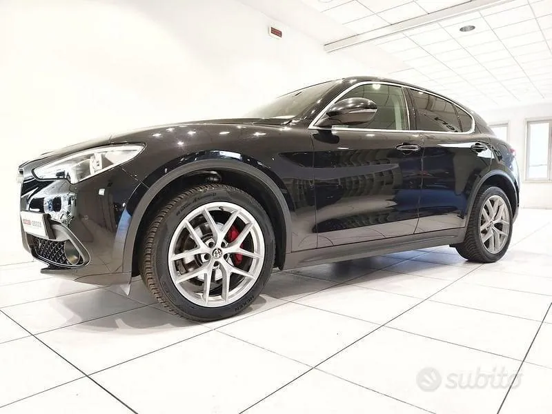 Alfa Romeo Stelvio 2017 photo 2