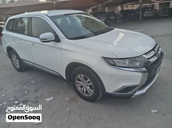 Mitsubishi Outlander 2017 photo 2