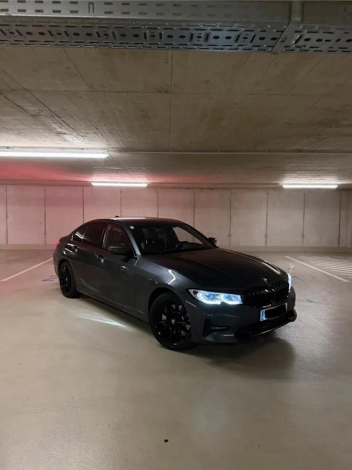 BMW 330E