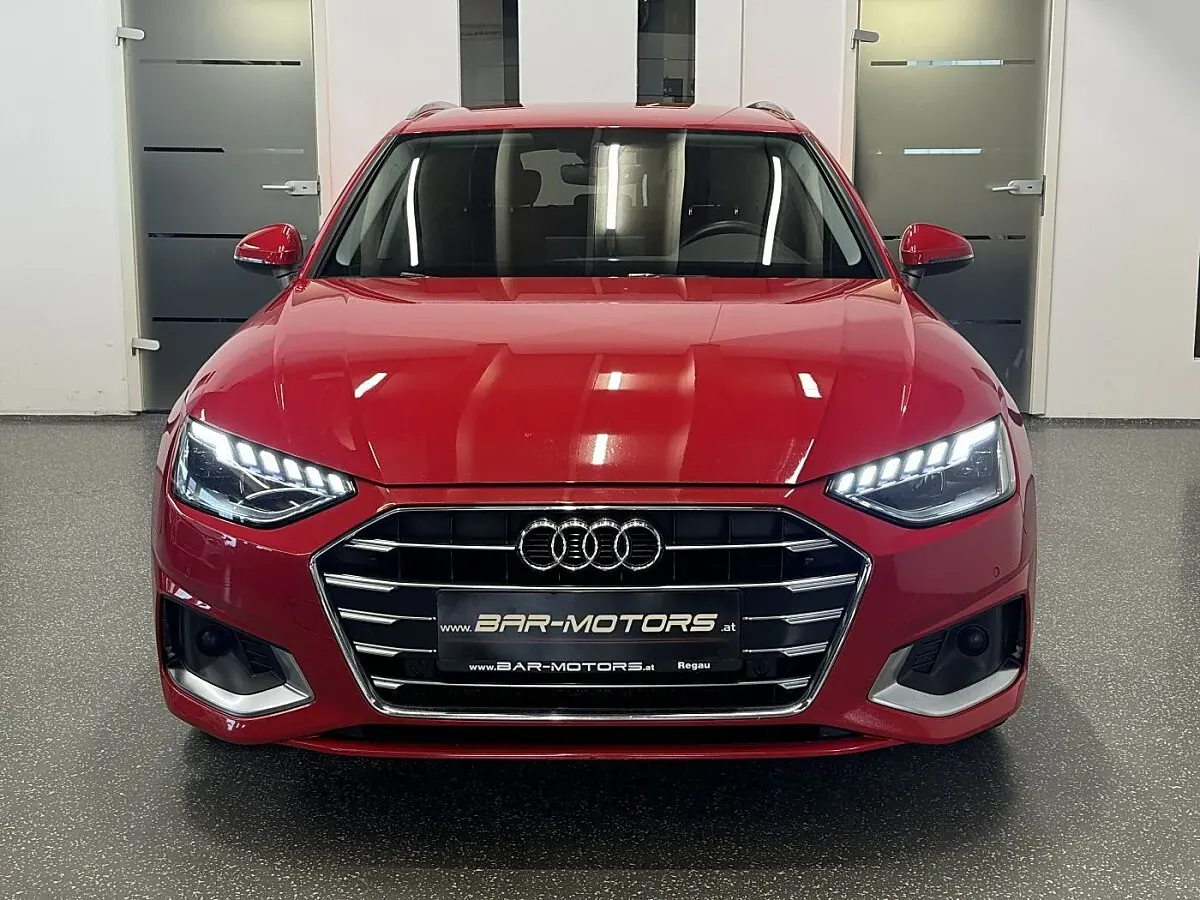 Audi A4 2022 photo 2