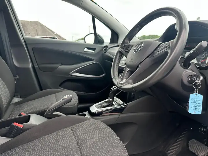 Vauxhall Crossland 2023 photo 2