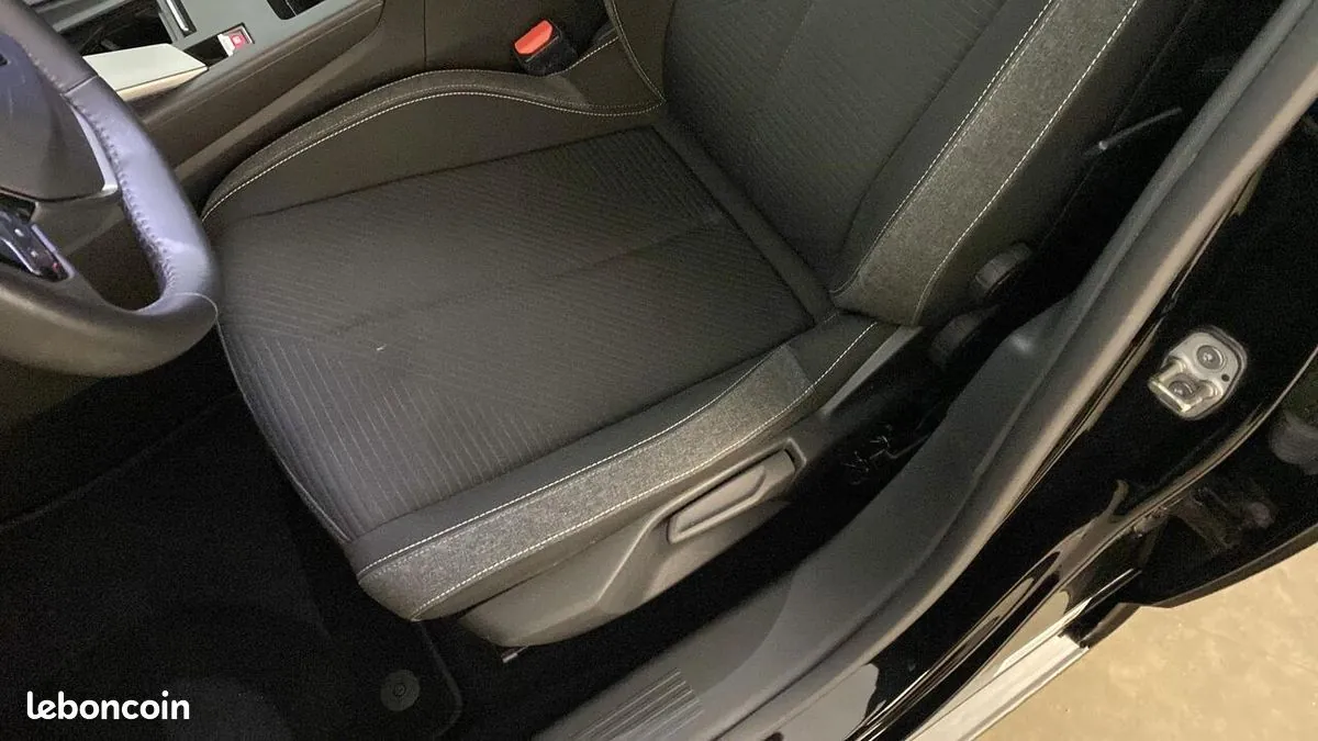 Peugeot 308 2022 photo 2