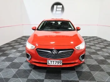 Holden Commodore 2018 photo 3