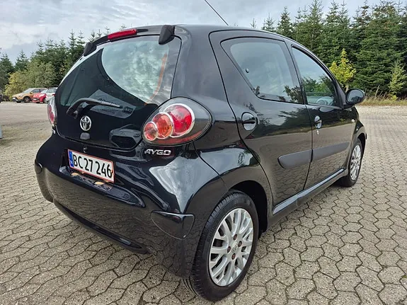 Toyota Aygo 2010 photo 5