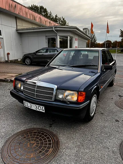Mercedes-Benz 190 E