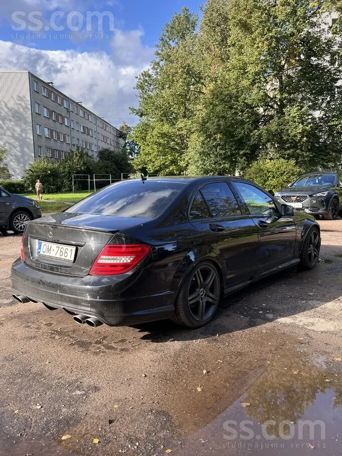 Mercedes-Benz C320 2007 photo 3