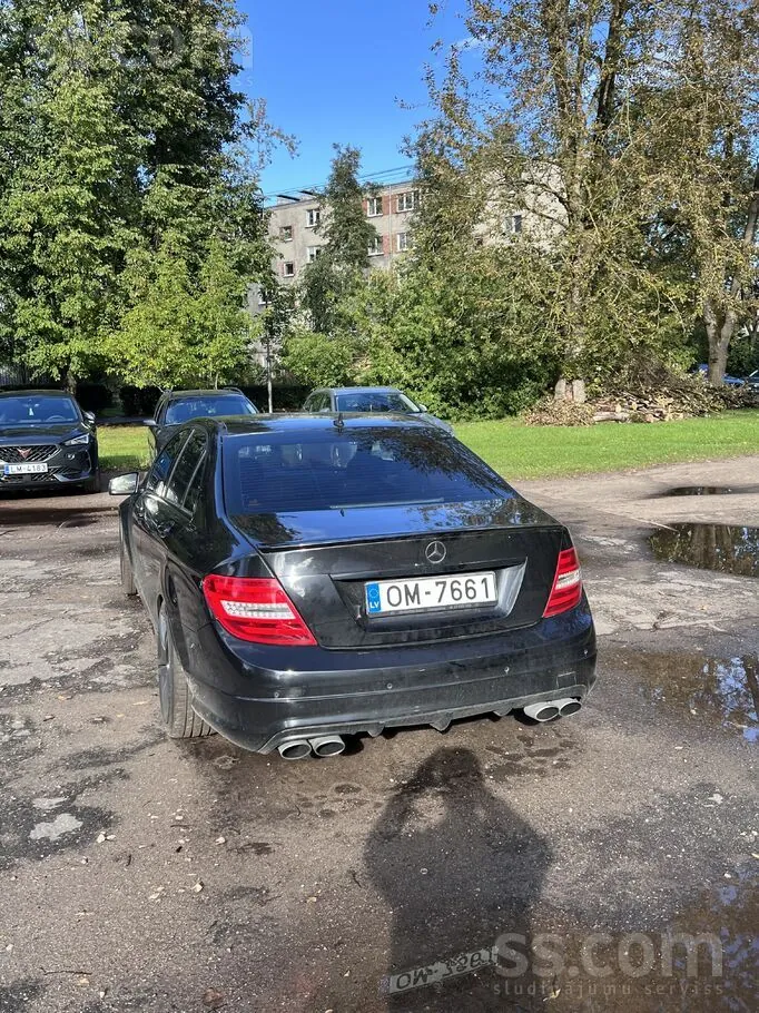 Mercedes-Benz C320 2007 photo 4