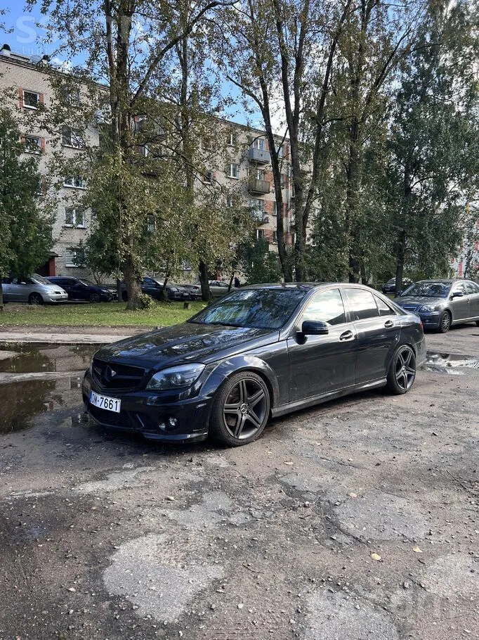 Mercedes-Benz C320
