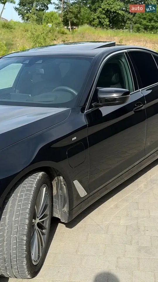 BMW 5 Series 2018 photo 5