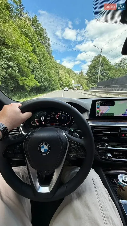 BMW 5 Series 2018 photo 2