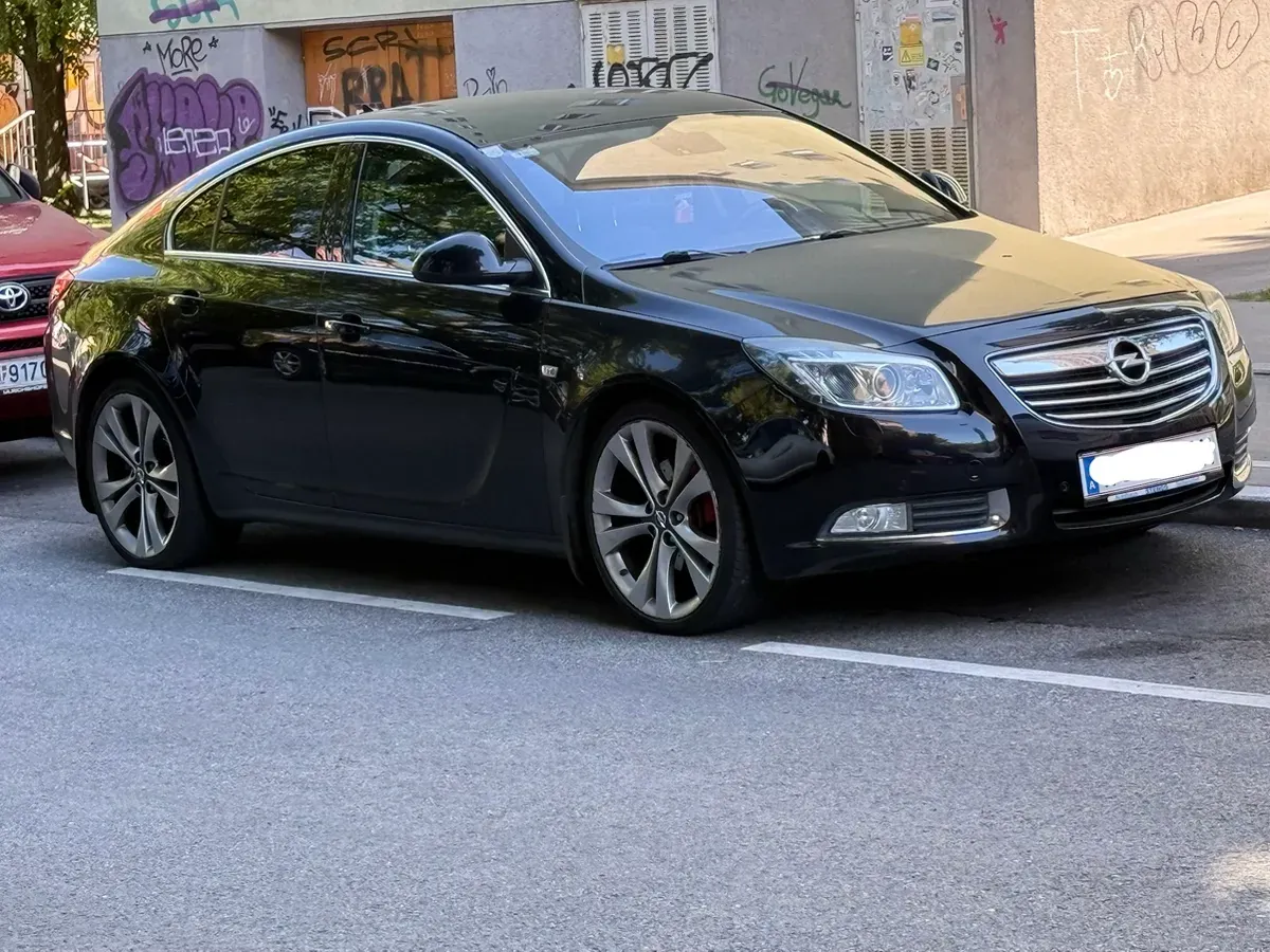 Opel Insignia 2009 photo 2