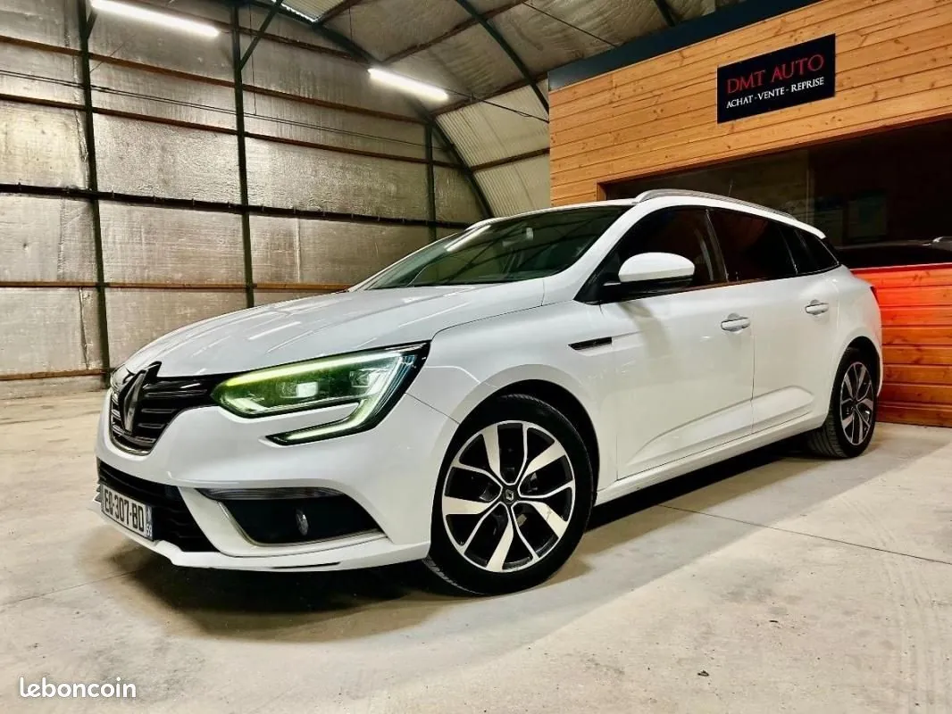 Renault Megane 2017 photo 2