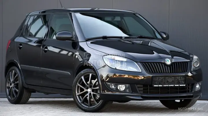 Skoda Fabia 2012 photo 4