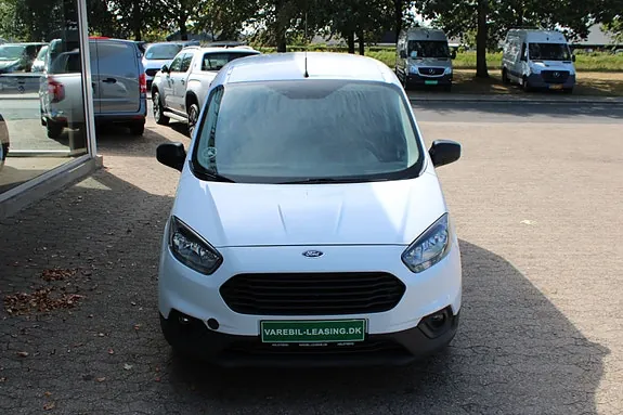 Ford Transit Courier 2023 photo 2