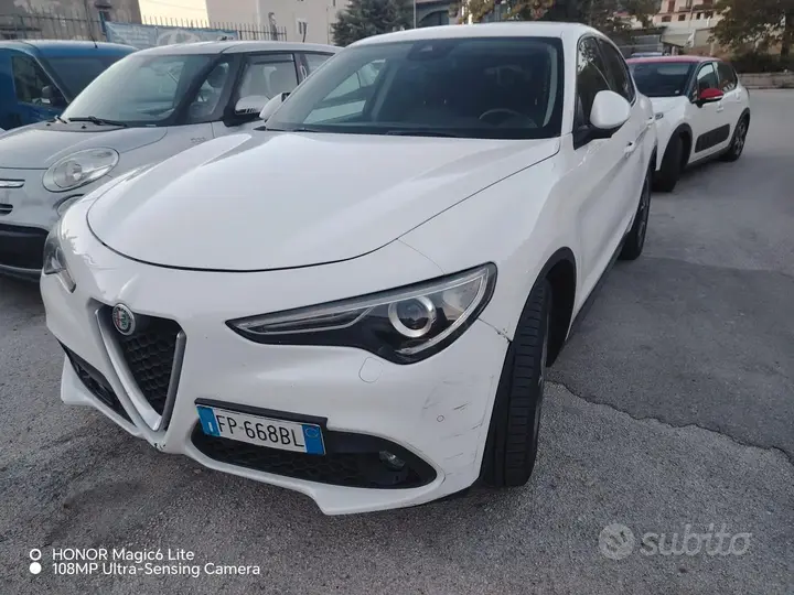 Alfa Romeo Stelvio 2018 photo 2