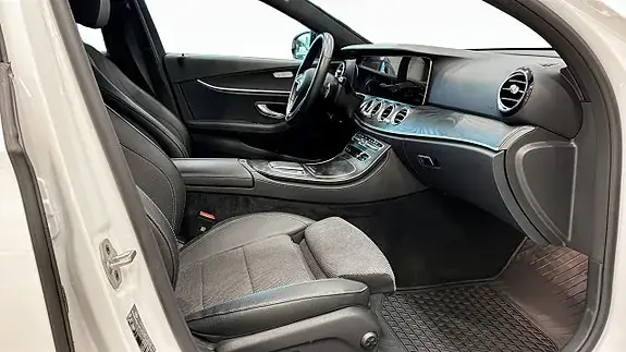 Mercedes-Benz E 220 D 2023 photo 3
