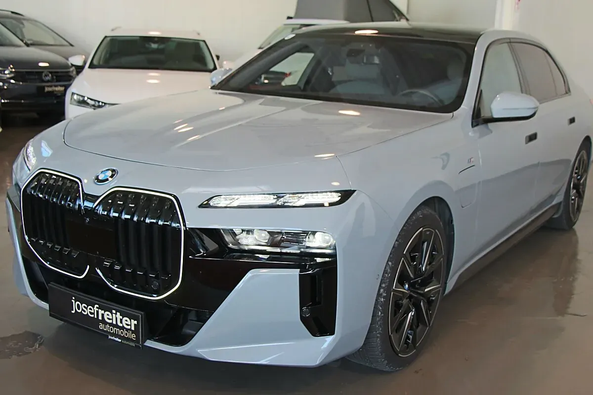 BMW 7 Series 2024 photo 3