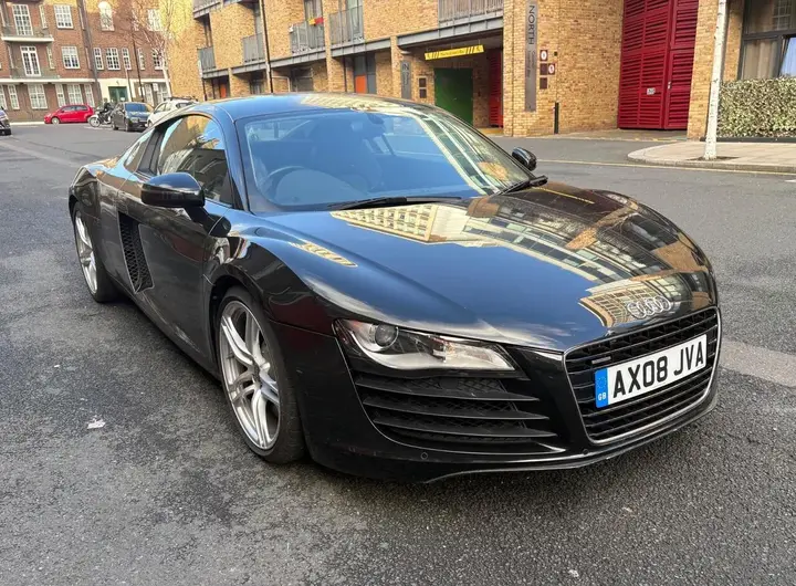 Audi R8