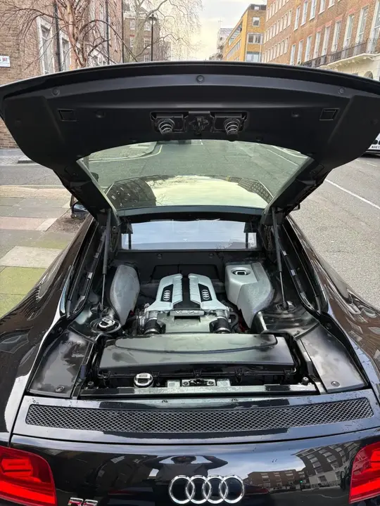 Audi R8 2008 photo 4