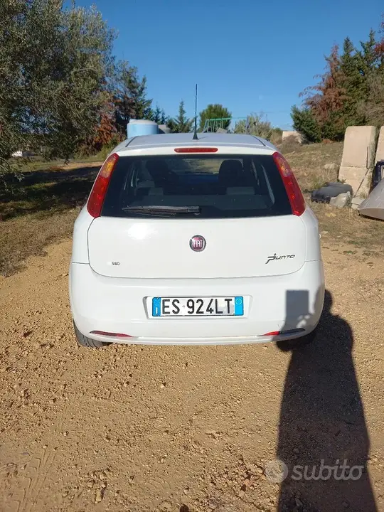 Fiat Grande Punto 2013 photo 2