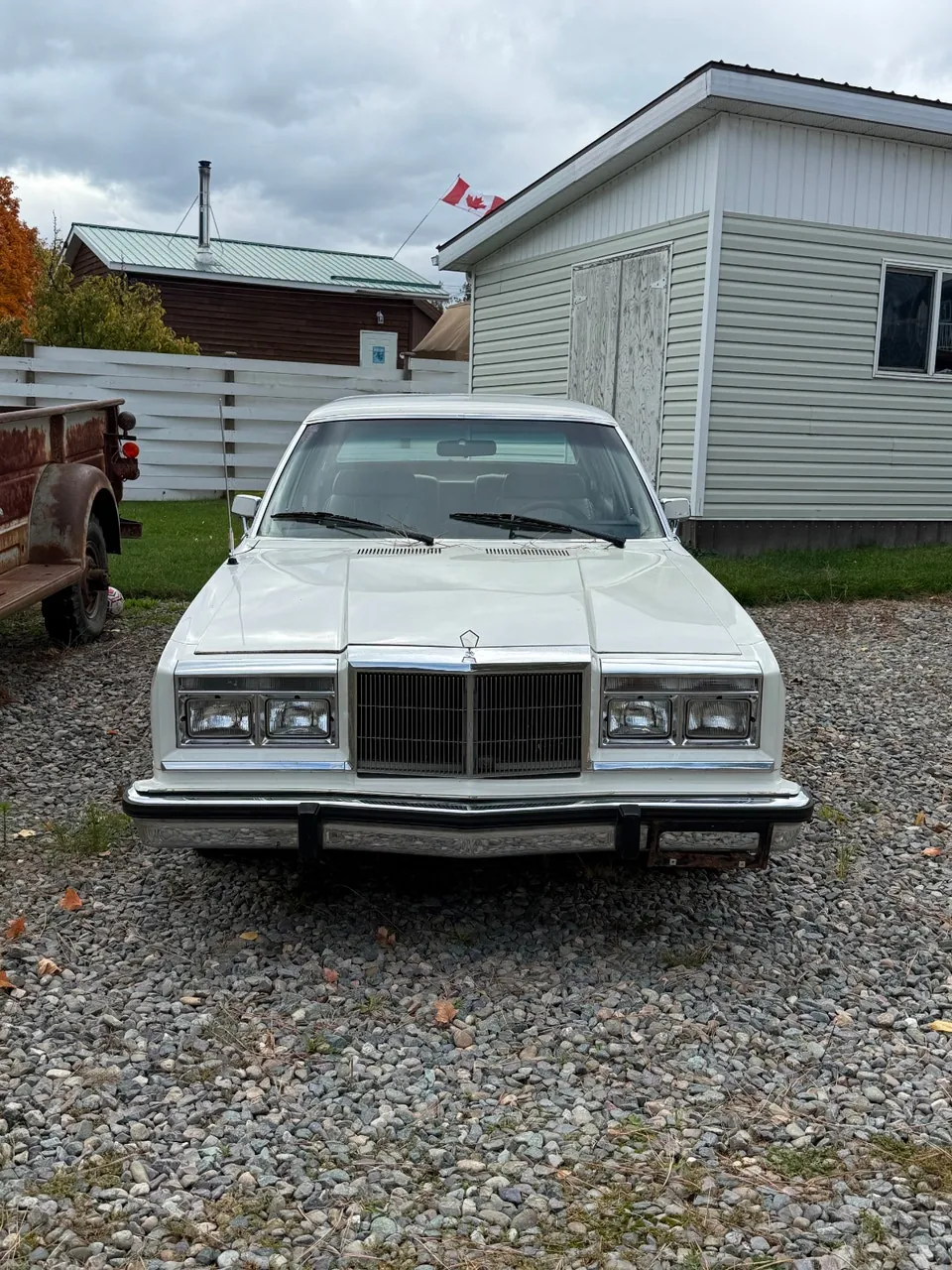 Chrysler 5Th Ave 1984 photo 2