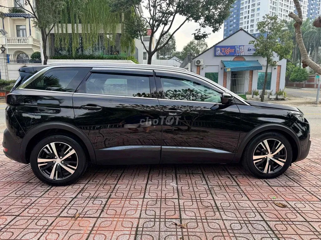 Peugeot 5008 2019 photo 2