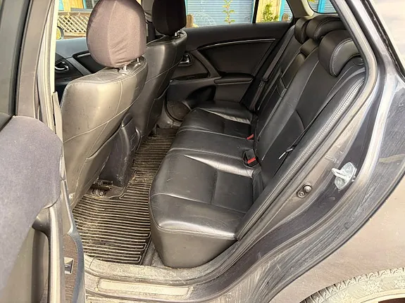 Toyota Avensis 2009 photo 4