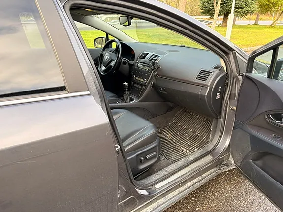 Toyota Avensis 2009 photo 5