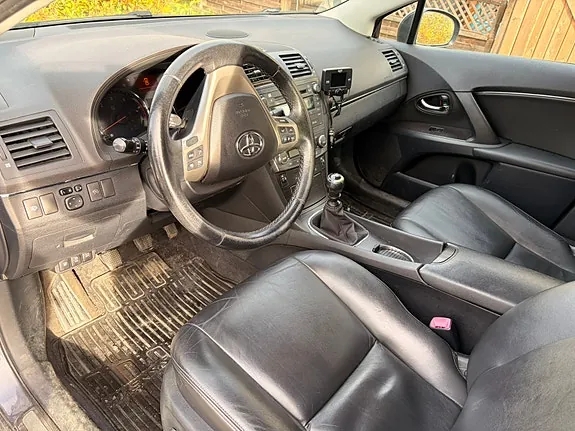Toyota Avensis 2009 photo 3