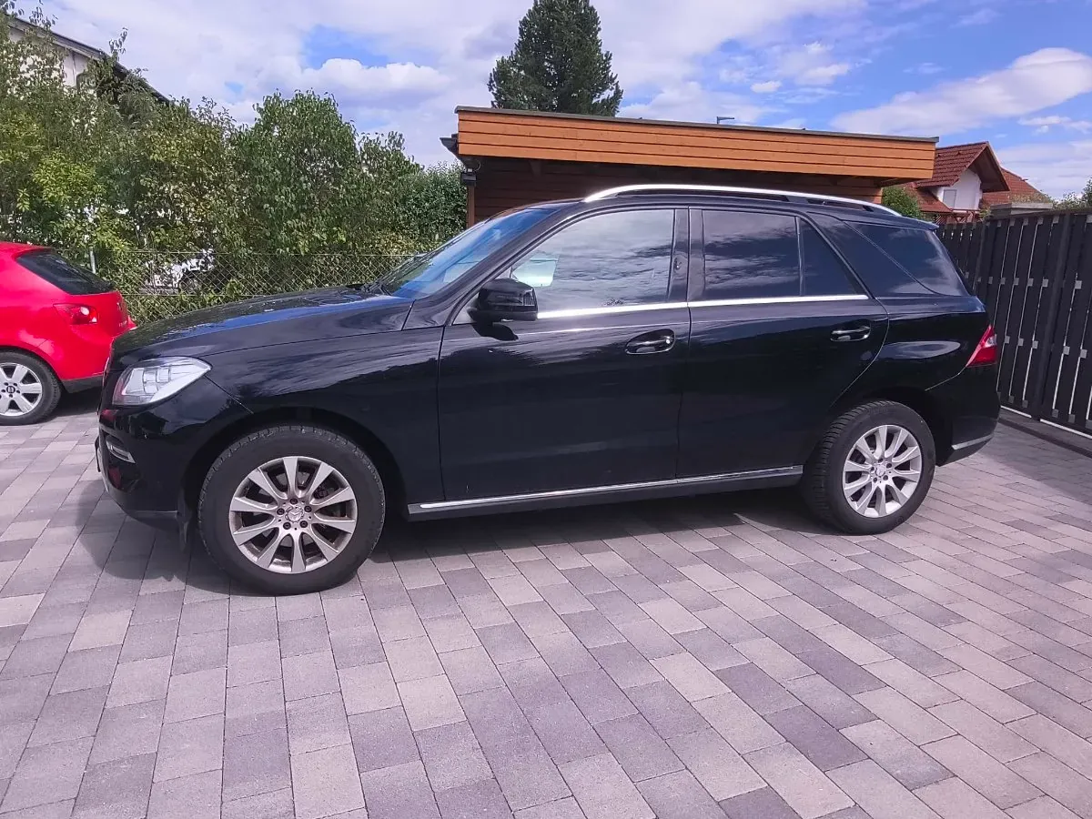 Mercedes-Benz M-Class 2013 photo 2