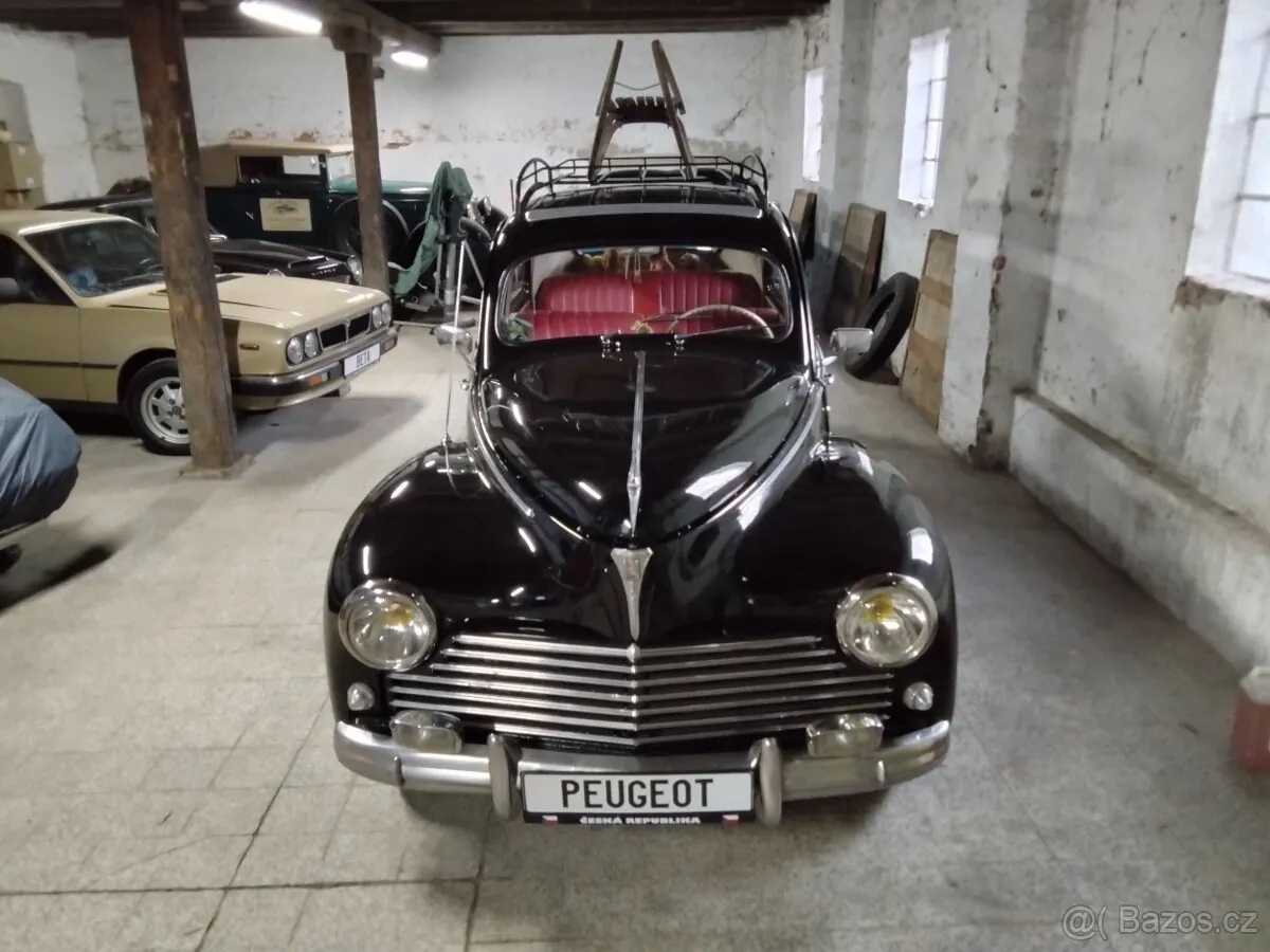 Peugeot 203 1954 photo 2