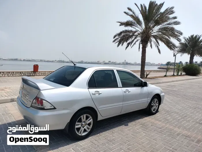 Mitsubishi Lancer 2011 photo 2