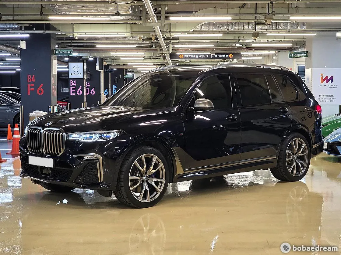 BMW X7 2022 photo 2