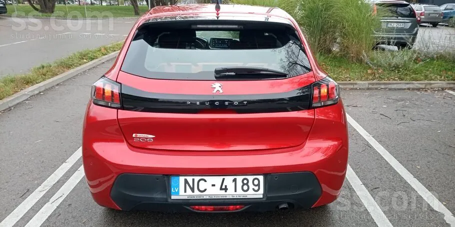 Peugeot 208 2022 photo 4