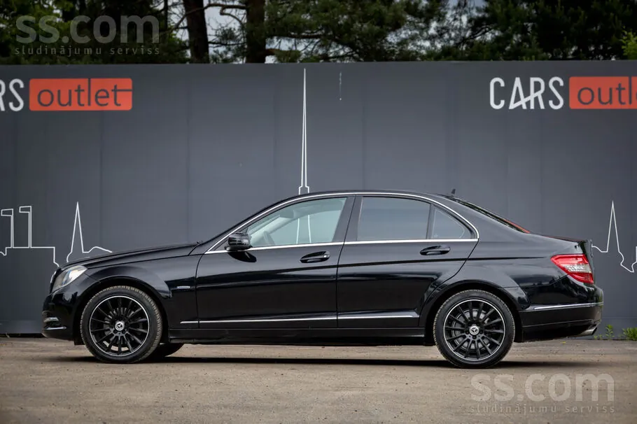 Mercedes-Benz C200 2010 photo 5
