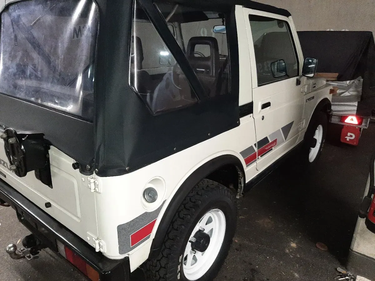 Suzuki Sj 413