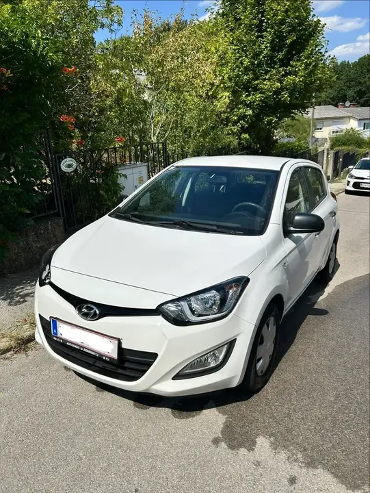Hyundai I20 2013 photo 2