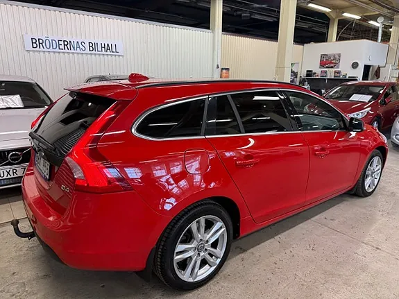 Volvo V60 2013 photo 2