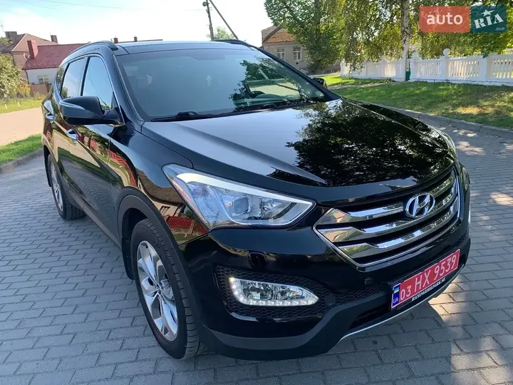Hyundai Santa Fe 2013 photo 2