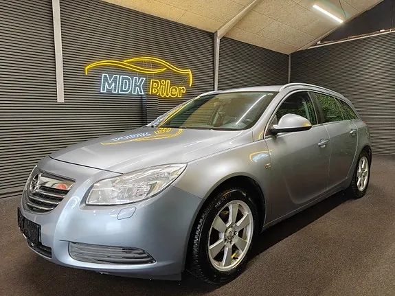 Opel Insignia 2010 photo 2