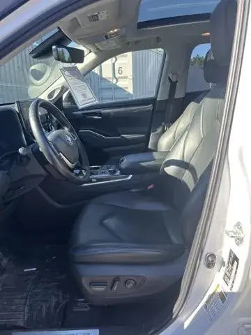 Toyota Highlander 2023 photo 3