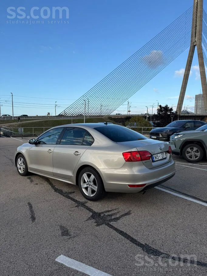 Volkswagen Jetta 2014 photo 2
