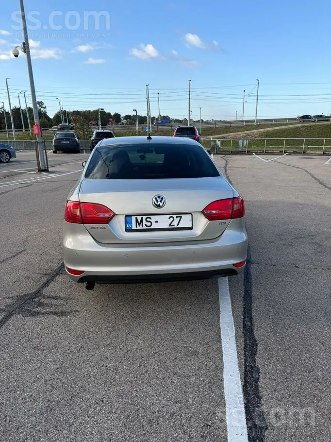 Volkswagen Jetta 2014 photo 3