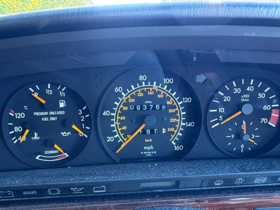 Mercedes-Benz 300 Se 1990 photo 4