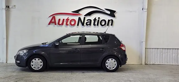 Kia Ceed 2010 photo 3
