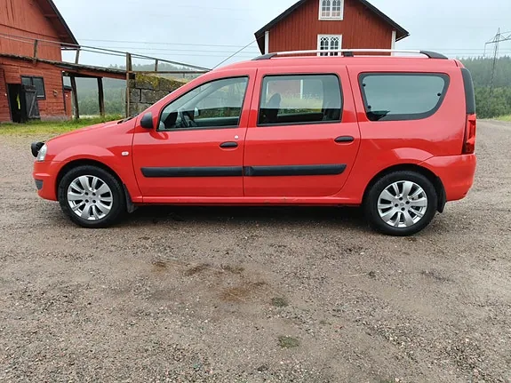 Dacia Logan 2011 photo 3