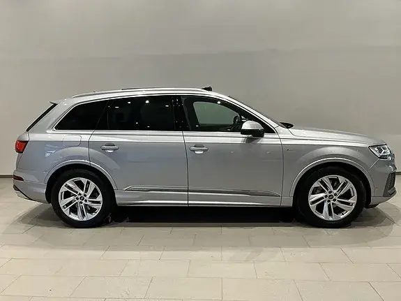 Audi Q7 2021 photo 3