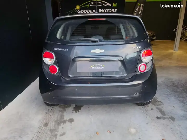 Chevrolet Aveo 2012 photo 5
