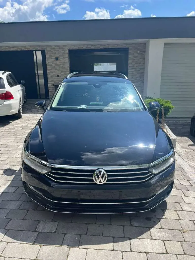 Volkswagen Passat 2018 photo 2